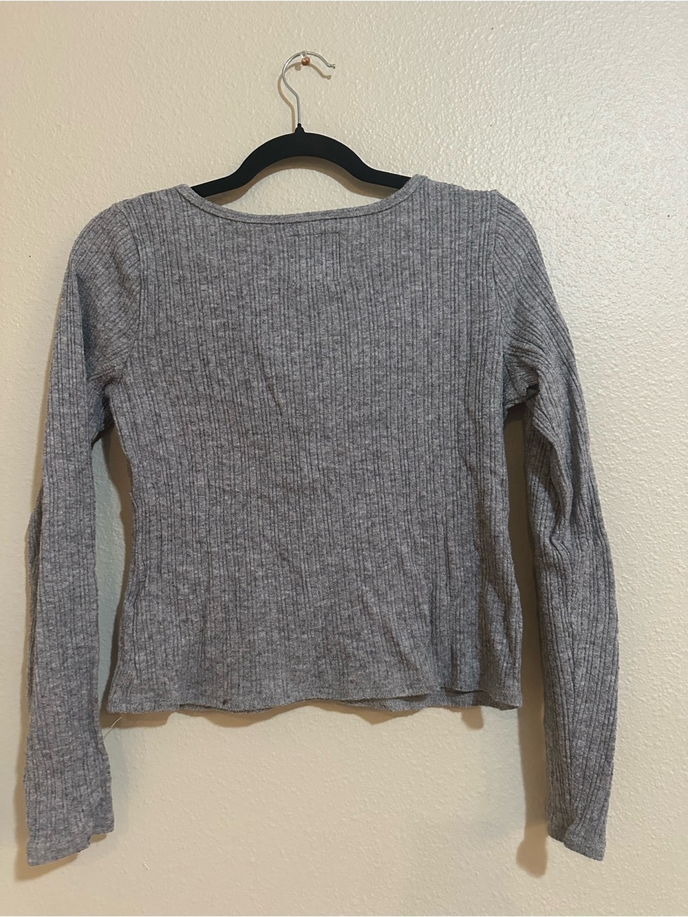 Hollister Gray Ribbed Henley Long-Sleeve Top - Picture 2 of 2